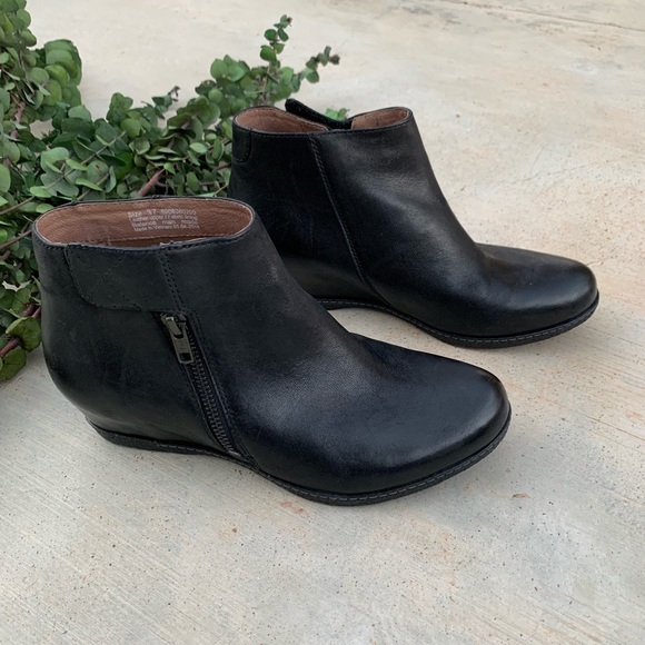 dansko leyla ankle boot